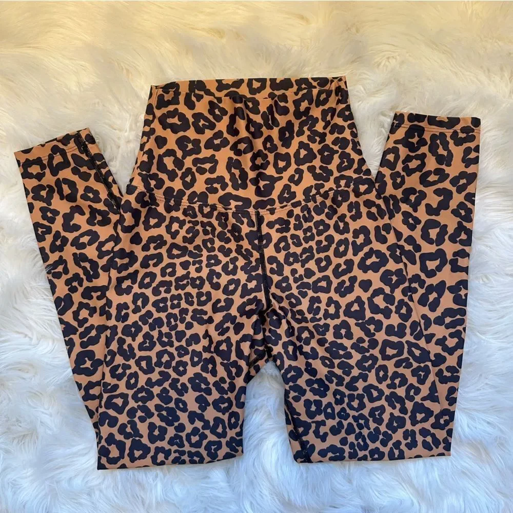 Beach Riot Leopard Print Piper Legging - Picture 3 of 4